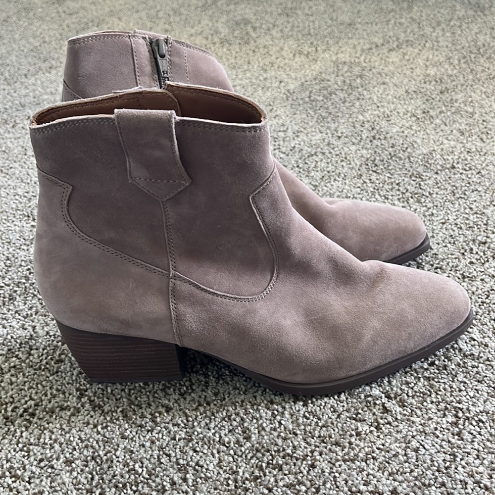 Seychelles Upside leather western Bootie in taupe size 9